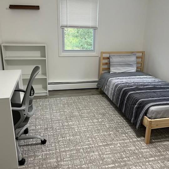 114 S Lee St in Falls Church, VA - Foto de edificio - Building Photo