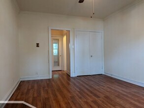 2536 N Sawyer Ave in Chicago, IL - Building Photo - Building Photo