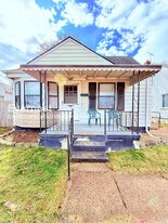 17504 Toepfer Dr in Eastpointe, MI - Building Photo