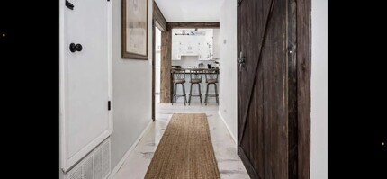 2001 N 61st Ave in Pensacola, FL - Foto de edificio - Building Photo