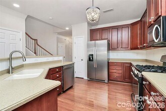 20543 Harbor View Dr in Cornelius, NC - Building Photo - Building Photo