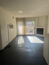15455 Sherman Way, Unit 11 in Van Nuys, CA - Building Photo - Building Photo