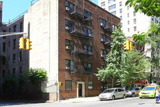 210 E 38th St in New York, NY - Building Photo - Building Photo