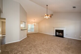 310 The Gables Dr in Mcdonough, GA - Building Photo - Building Photo