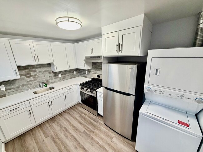 29 Lee Ct in New Rochelle, NY - Foto de edificio - Building Photo