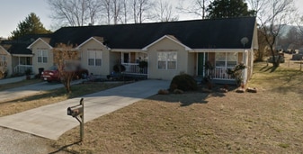 162 Stone Henge Ln in Jacksboro, TN - Building Photo