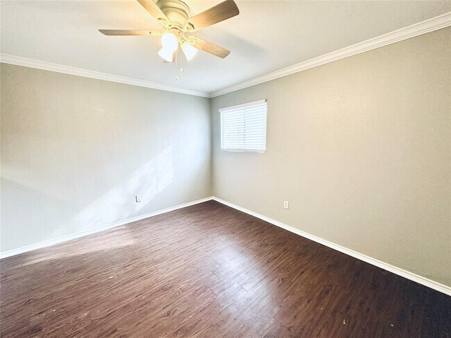 805 S Center St-Unit -108 in Austin, TX - Building Photo - Building Photo