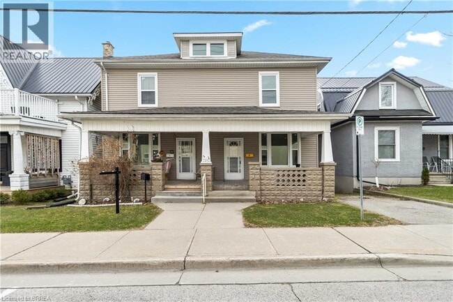 29 London St E in Tillsonburg, ON - Building Photo - Building Photo