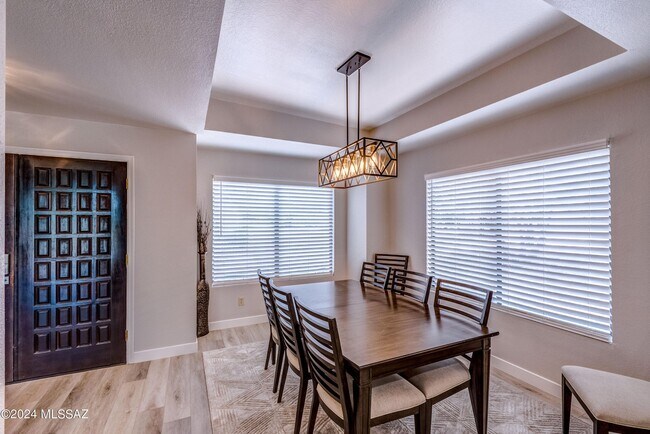1184 Cam Diestro in Oro Valley, AZ - Building Photo - Building Photo