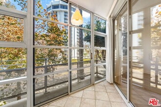 171 N Church Ln in Los Angeles, CA - Building Photo - Building Photo