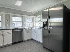 1520 Donald St in Jacksonville, FL - Foto de edificio - Building Photo