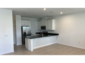 3164 Gardenia Reserve St in Apopka, FL - Foto de edificio - Building Photo