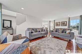 27 Middlebury Ln in Lancaster, NY - Building Photo - Building Photo