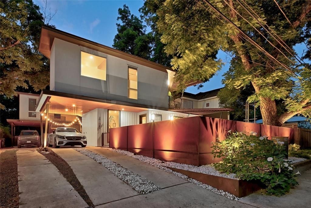 2910 Govalle Ave in Austin, TX - Building Photo