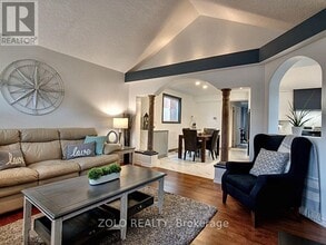 165 Windflower Dr in Kitchener, ON - Building Photo - Building Photo