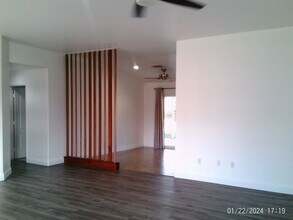 10716 Falling Springs Ave in Bakersfield, CA - Building Photo - Building Photo