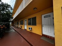 7720 Harding Ave in Miami Beach, FL - Foto de edificio - Building Photo