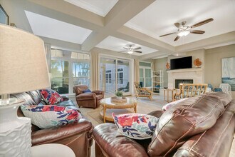 6406 Gulf Dr in Holmes Beach, FL - Building Photo - Building Photo