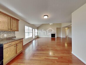 3784 Cindy Jo Dr N in Clarksville, TN - Building Photo - Building Photo