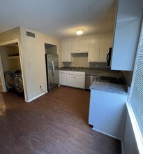 1226 Baylor Ave, Unit 121 in Waco, TX - Building Photo - Building Photo