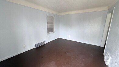 18703 Waltham St in Detroit, MI - Building Photo - Building Photo