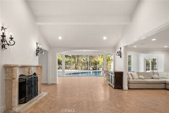 8152 Tianna Rd in Los Angeles, CA - Building Photo - Building Photo