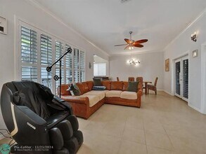 737 Hollywood Blvd in Hollywood, FL - Foto de edificio - Building Photo