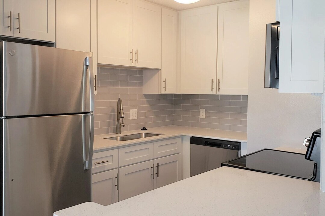 Madison Oaks Apartment Homes in Palm Harbor, FL - Foto de edificio