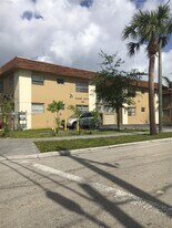 16118 NE 21st Ave in North Miami Beach, FL - Building Photo