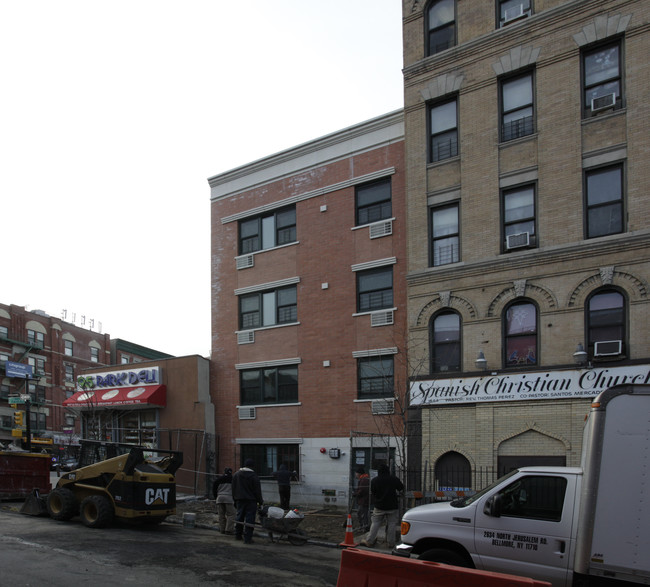 1642 Park Ave in New York, NY - Foto de edificio - Building Photo