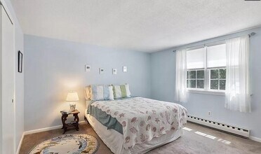 37 Leonard Rd in Boxborough, MA - Building Photo - Building Photo
