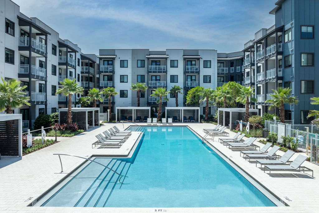 Broadstone Marina Bay in Tampa, FL - Building Photo