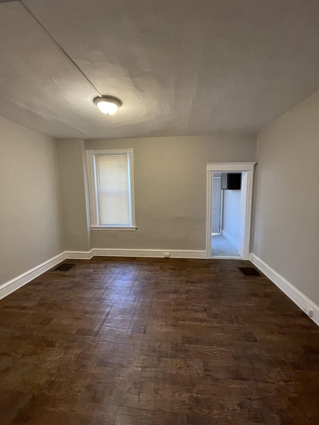 3230 Keim St photo'