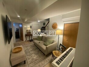 64 Louis Prang St, Unit 1 in Boston, MA - Foto de edificio - Building Photo