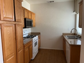 1555 Orange Ave in Redlands, CA - Building Photo - Building Photo
