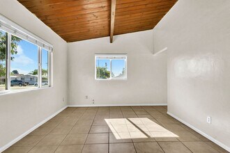 4414-4416 Clairemont Mesa Blvd in San Diego, CA - Building Photo - Building Photo