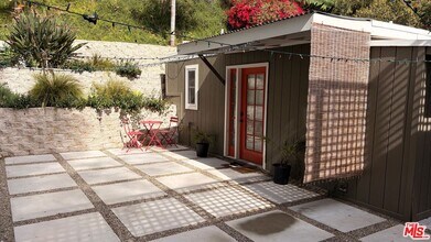3823 Broadlawn Dr in Los Angeles, CA - Building Photo - Building Photo