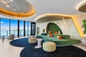 700 NE 24th St, Unit 5107 in Miami, FL - Building Photo - Building Photo