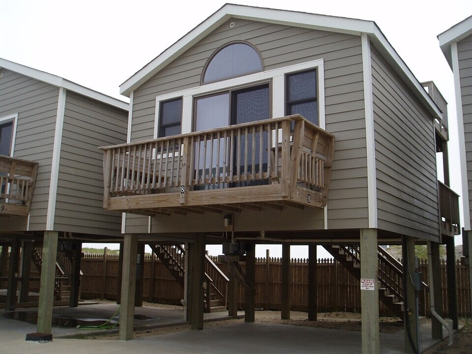 56821 North Carolina Hwy 12 in Hatteras, NC - Foto de edificio