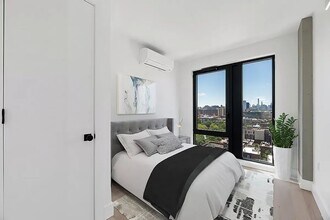 60 W 125th St, Unit 405 in New York, NY - Foto de edificio - Building Photo