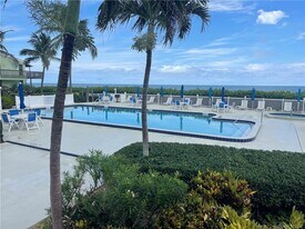 2355 NE Ocean Blvd in Stuart, FL - Building Photo