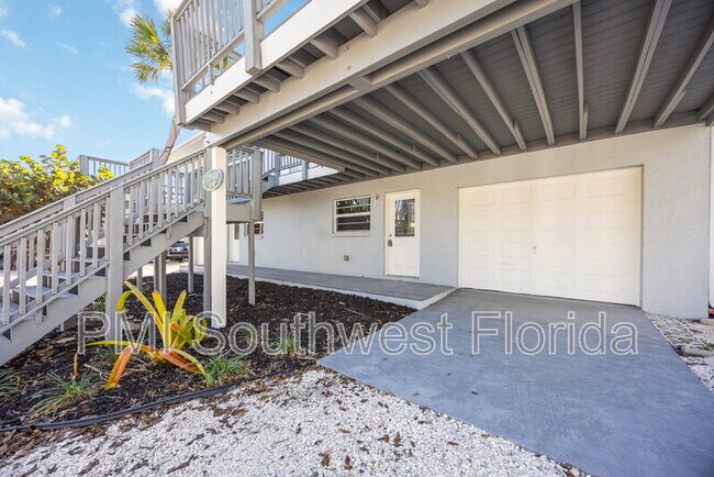 5039 N Beach Rd in Englewood, FL - Building Photo - Building Photo