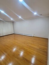 8205 S Spaulding Ave in Chicago, IL - Building Photo - Building Photo