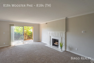 8184 Wooster Pike-Unit -8184 (TH) in Cincinnati, OH - Foto de edificio - Building Photo