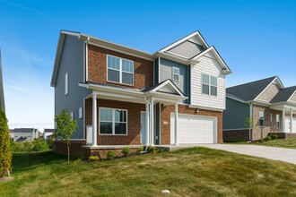 916 Camden Ct in Richmond, KY - Foto de edificio - Building Photo
