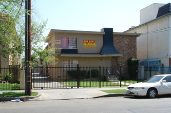 8734 Tobias Ave in Panorama City, CA - Building Photo - Other