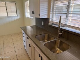 223 E 2nd St in Mesa, AZ - Building Photo