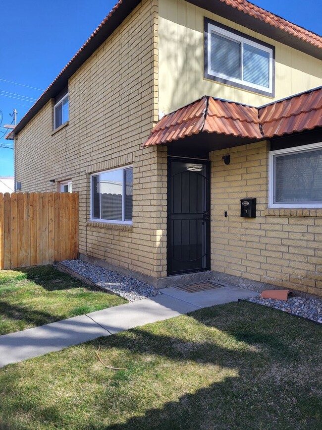3410 Woodside Dr in Carson City, NV - Building Photo - Building Photo
