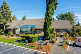 Meadow Creek in Tigard, OR - Foto de edificio - Building Photo