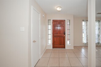 3247 N Mason Rd in Katy, TX - Building Photo - Building Photo